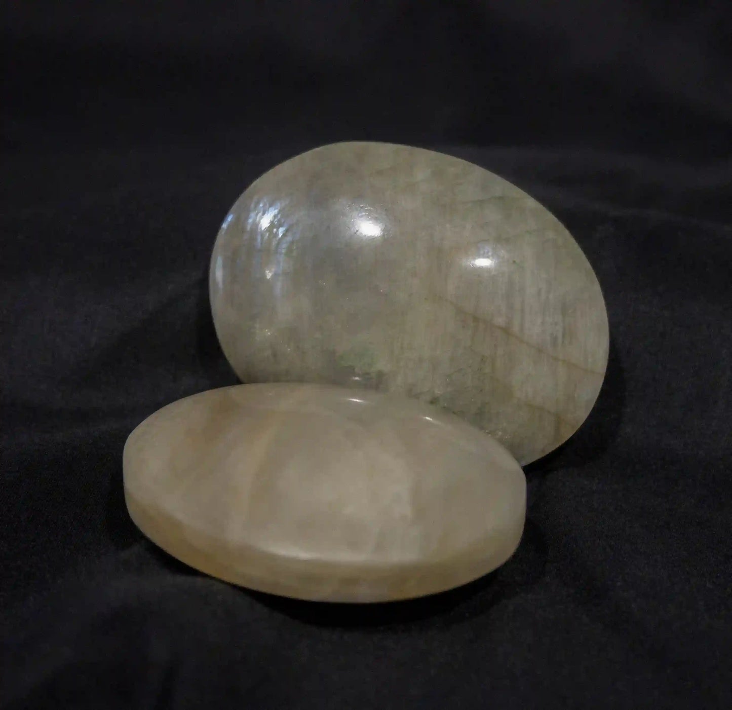 Moonstone Plam Sones